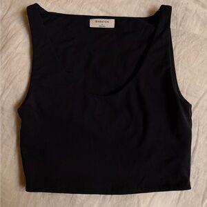 Aritzia Babaton contour tank scoop neck